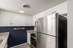 7126 N 19th Ave, Phoenix, AZ 85021 - Photo 9