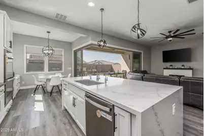 10709 E Thornton Avenue, Mesa, AZ 85212 - Photo 11