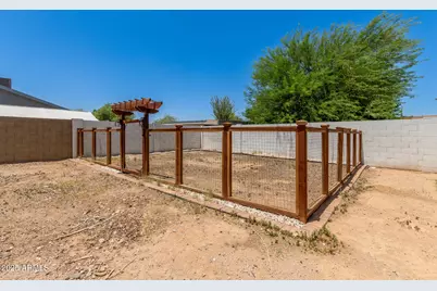 1676 W Sequoia Drive, Phoenix, AZ 85027 - Photo 37