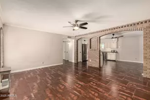 1676 W Sequoia Dr, Phoenix, AZ 85027 - Photo 9