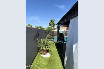 15040 W Post Drive, Surprise, AZ 85374 - Photo 11