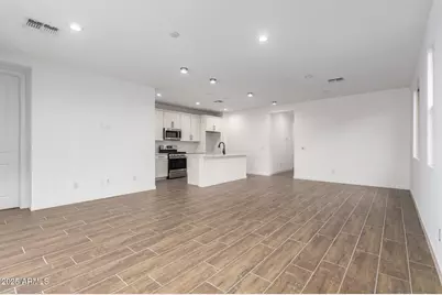 15814 W Vogel Avenue, Goodyear, AZ 85338 - Photo 9