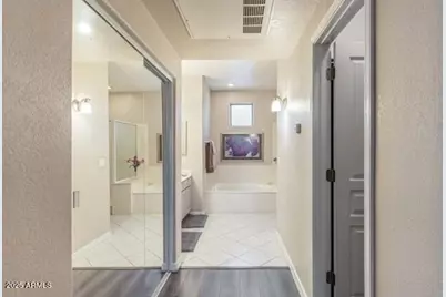 15221 N Clubgate Drive #2096, Scottsdale, AZ 85254 - Photo 11