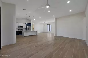 25846 W Denver Hill Dr, Wittmann, AZ 85361 - Photo 23