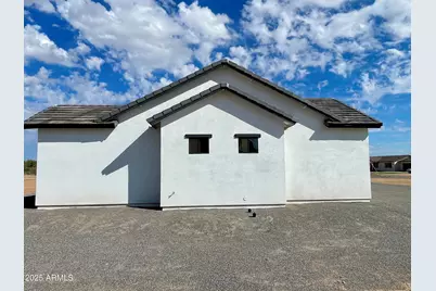 25846 W Denver Hill Drive, Wittmann, AZ 85361 - Photo 13