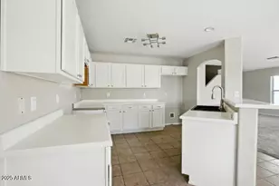 118 N 223rd Ave, Buckeye, AZ 85326 - Photo 9