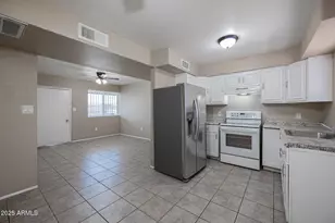 1915 N 26th Pl, Phoenix, AZ 85008 - Photo 7