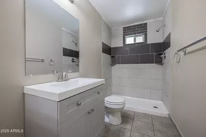 1915 N 26th Place #5, Phoenix, AZ 85008 - Photo 13