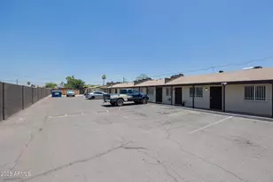 1915 N 26th Pl, Phoenix, AZ 85008 - Photo 3