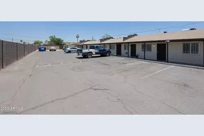 1915 N 26th Place #5, Phoenix, AZ 85008 - Photo 3