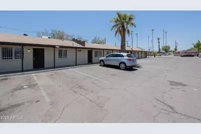 1915 N 26th Place #5, Phoenix, AZ 85008 - Photo 1