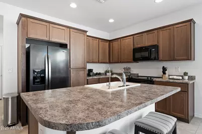 678 E Cobble Stone Drive, Queen Creek, AZ 85140 - Photo 9