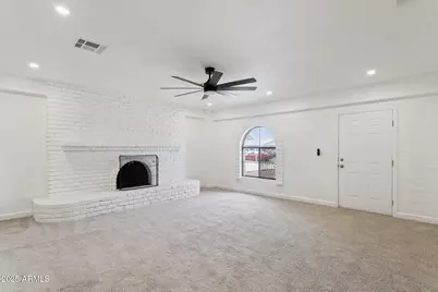 18045 N 20th Lane N, Phoenix, AZ 85023 - Photo 17