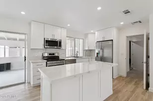 18045 N 20th Ln N, Phoenix, AZ 85023 - Photo 11