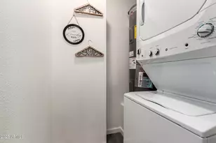 10516 W Peoria Ave, Sun City, AZ 85351 - Photo 9