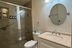 1940 E Indianola Ave E, Phoenix, AZ 85016 - Photo 9