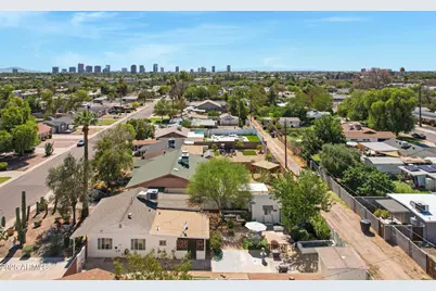 1940 E Indianola Avenue E, Phoenix, AZ 85016 - Photo 17