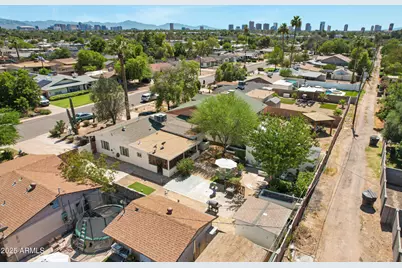 1940 E Indianola Avenue E, Phoenix, AZ 85016 - Photo 15