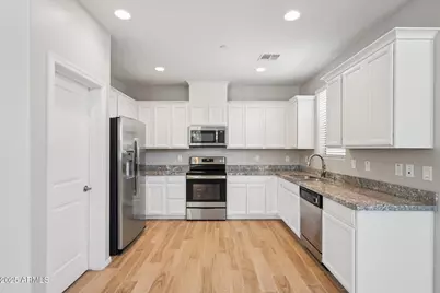 14870 W Encanto Boulevard #1091, Goodyear, AZ 85395 - Photo 13