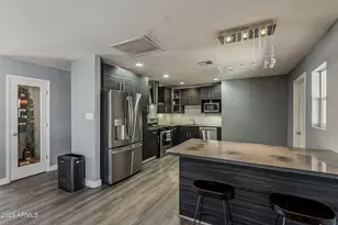 8137 E Indian School Rd, Scottsdale, AZ 85251 - Photo 15