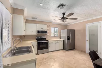 9714 N 55th Drive, Glendale, AZ 85302 - Photo 11