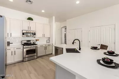 27713 N 57th Drive, Phoenix, AZ 85083 - Photo 19