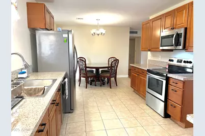 10726 W Kelso Drive, Sun City, AZ 85351 - Photo 7