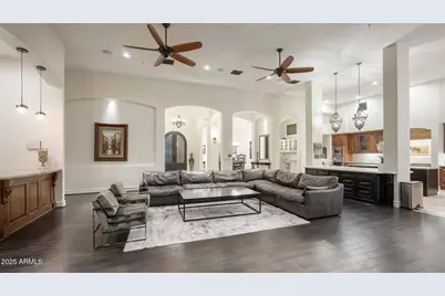 9300 N 58th Street, Paradise Valley, AZ 85253 - Photo 11