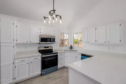 8478 W Grovers Avenue, Peoria, AZ 85382 - Photo 23