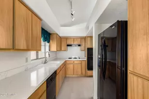 11238 North 11th St, Phoenix, AZ 85020 - Photo 9