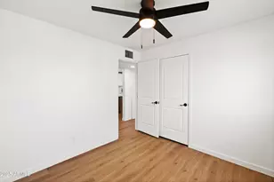 2201 N 29th Pl, Phoenix, AZ 85008 - Photo 11