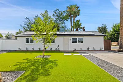 2201 N 29th Place, Phoenix, AZ 85008 - Photo 1