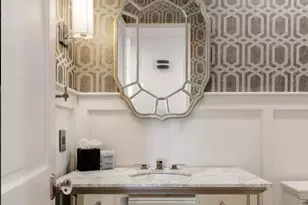 5718 N 54th St, Paradise Valley, AZ 85253 - Photo 15