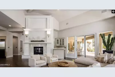 5718 N 54th Street, Paradise Valley, AZ 85253 - Photo 9