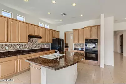 42625 W Sandpiper Drive, Maricopa, AZ 85138 - Photo 11