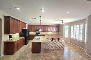 15656 W Desert Mirage Dr, Surprise, AZ 85379 - Photo 7