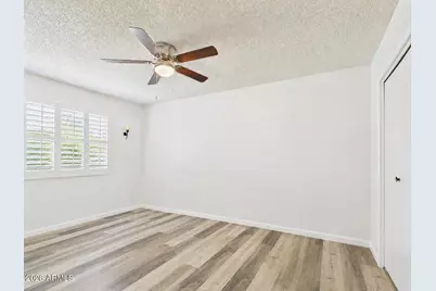 9915 W Mountain View Road, Sun City, AZ 85351 - Photo 15