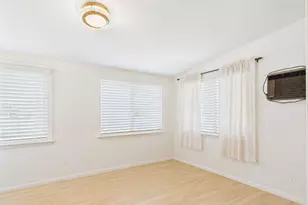 9915 W Mountain View Rd, Sun City, AZ 85351 - Photo 13