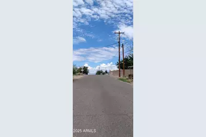 000 S Branding Iron Road #38, Swift Trail Junction, AZ 85546 - Photo 3