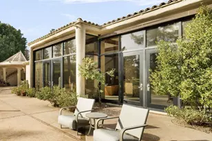94 Biltmore Estates Dr, Phoenix, AZ 85016 - Photo 9