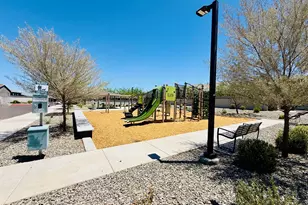 1657 W Monte Way, Phoenix, AZ 85041 - Photo 27