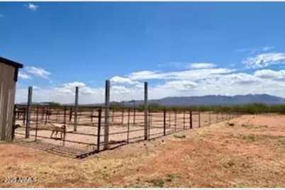 10159 E Rocking W Ranch Road, Hereford, AZ 85615 - Photo 19
