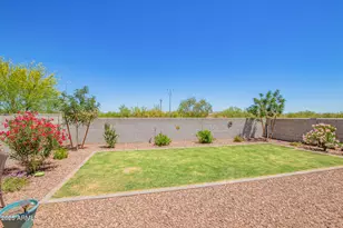 17352 W Red Fox Rd, Surprise, AZ 85387 - Photo 39