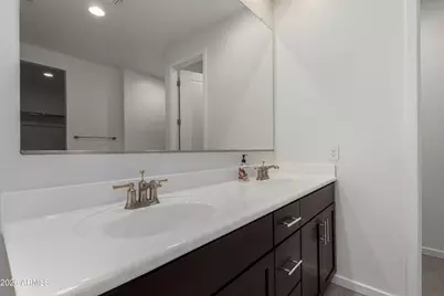 17352 W Red Fox Road, Surprise, AZ 85387 - Photo 19