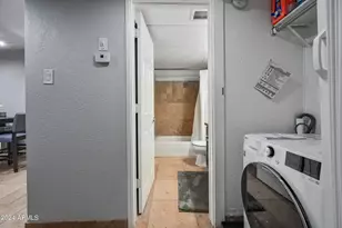 357 E Thomas Rd, Phoenix, AZ 85012 - Photo 13