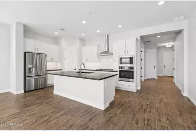 19317 W San Juan Avenue, Litchfield Park, AZ 85340 - Photo 7