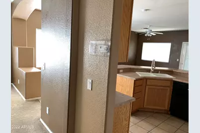 810 S 124th Avenue, Avondale, AZ 85323 - Photo 3