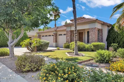 8820 W Glenn Drive, Glendale, AZ 85305 - Photo 1