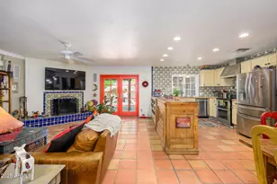 6255 E Crocus Dr, Scottsdale, AZ 85254 - Photo 9