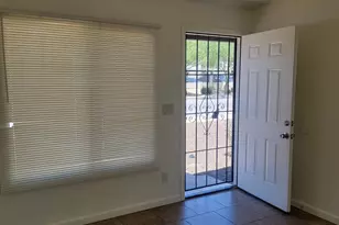 3645 N 69th Ave, Phoenix, AZ 85033 - Photo 9